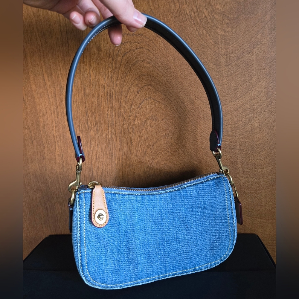 Coach Denim Swinger 20 - Picture 2 of 4